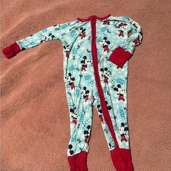 Little Sleepies Disney Mickey Mouse Winter Wonderland - Picture 2 of 3